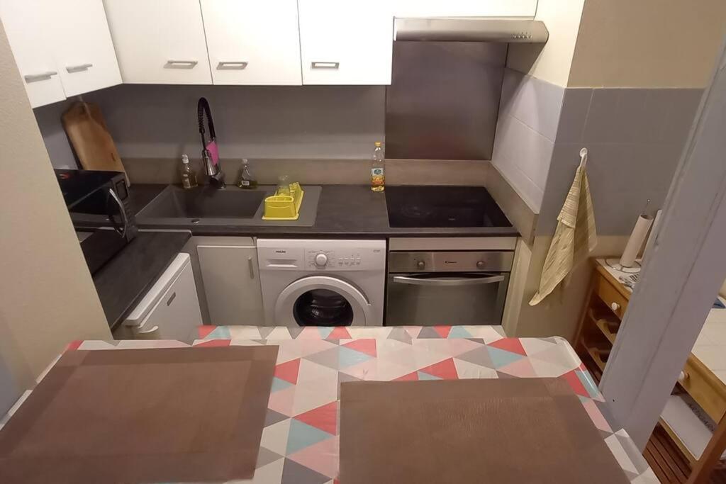 Le Gambetta T2 Cosy Hypercentre Wifi Fibre Avec Parking Apartment Pau Bagian luar foto