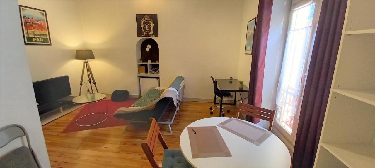 Le Gambetta T2 Cosy Hypercentre Wifi Fibre Avec Parking Apartment Pau Bagian luar foto