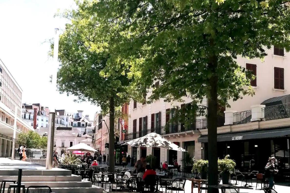 Le Gambetta T2 Cosy Hypercentre Wifi Fibre Avec Parking Apartment Pau Bagian luar foto