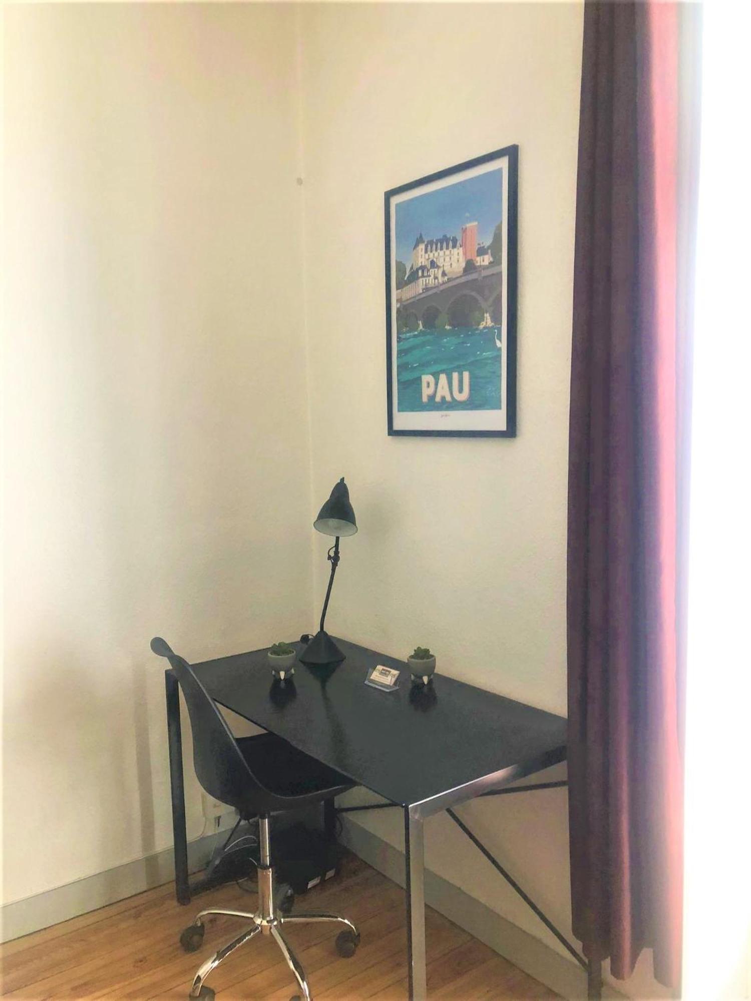 Le Gambetta T2 Cosy Hypercentre Wifi Fibre Avec Parking Apartment Pau Bagian luar foto